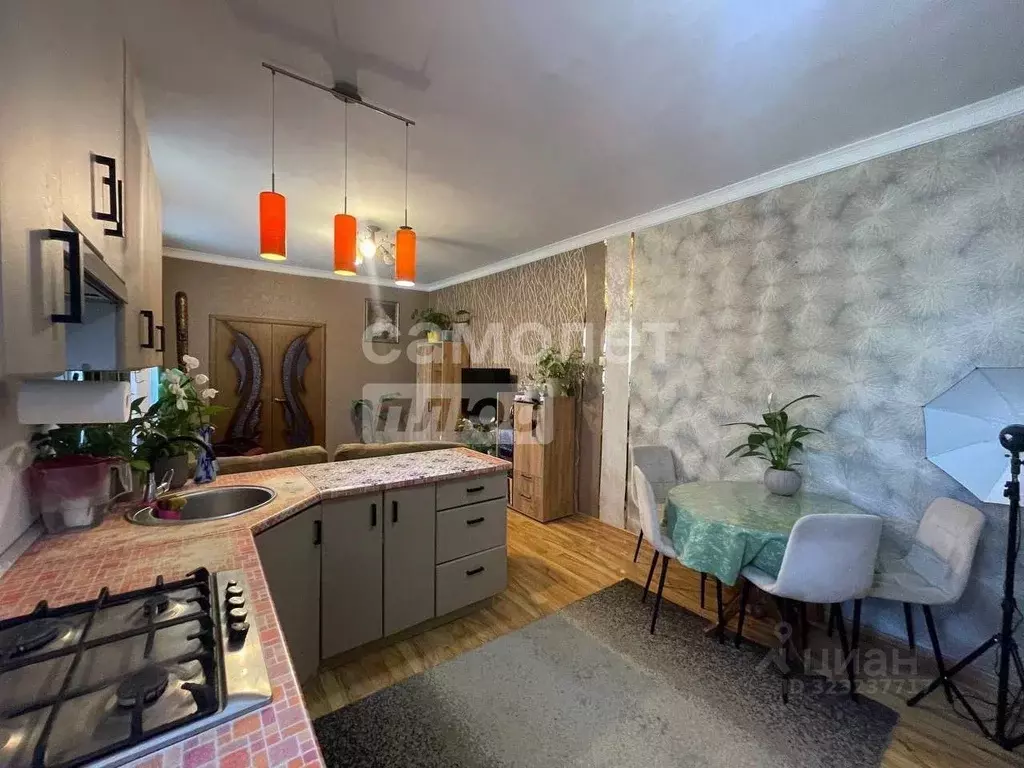 Дом в Курская область, Курск Курского завода тракторных запчастей мкр, ... - Фото 1