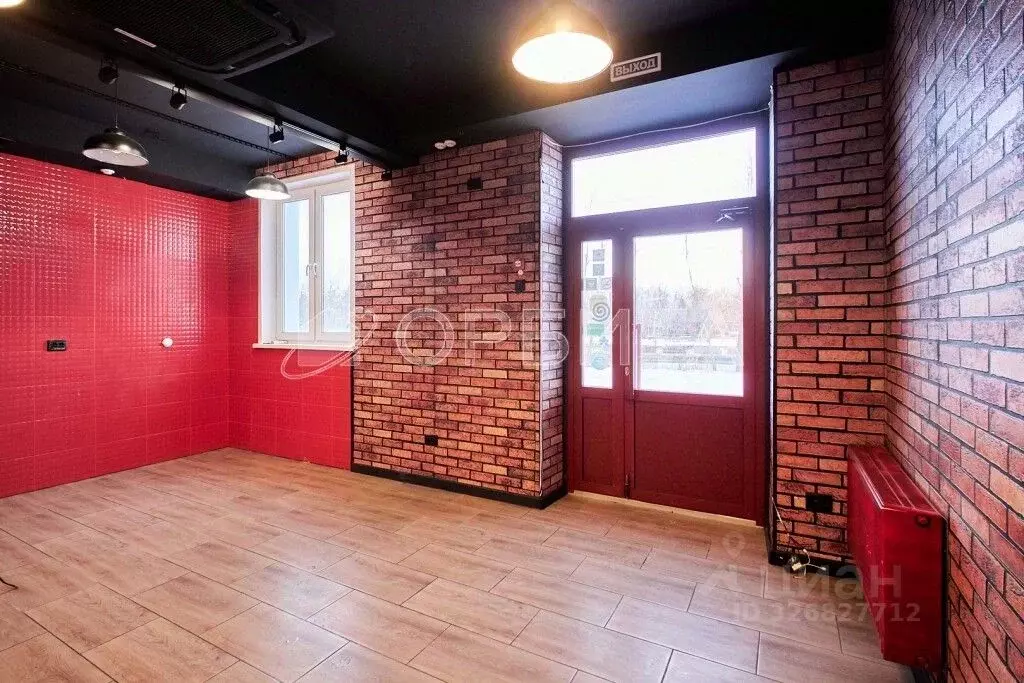 Помещение свободного назначения в Тюменская область, Тюмень ул. Героев ... - Фото 2