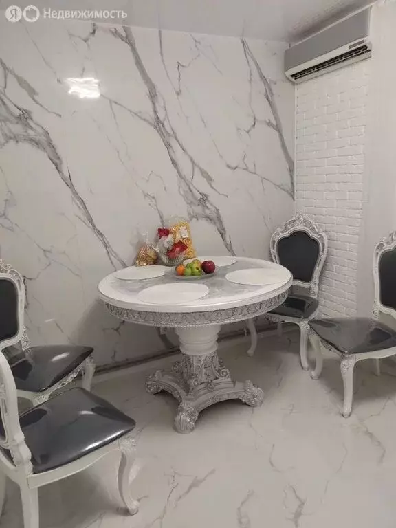 2-комнатная квартира: Евпатория, улица Конституции, 5А (51.5 м) - Фото 1