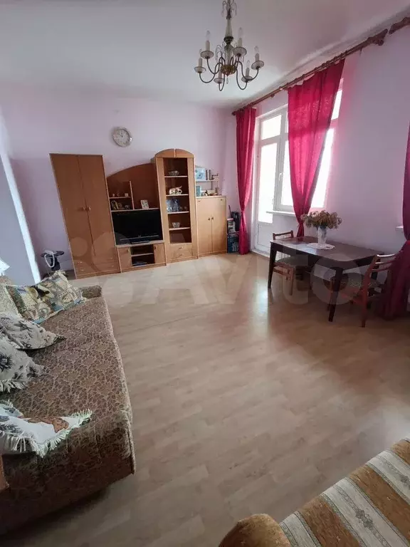 3-к. квартира, 100 м, 3/6 эт. - Фото 0