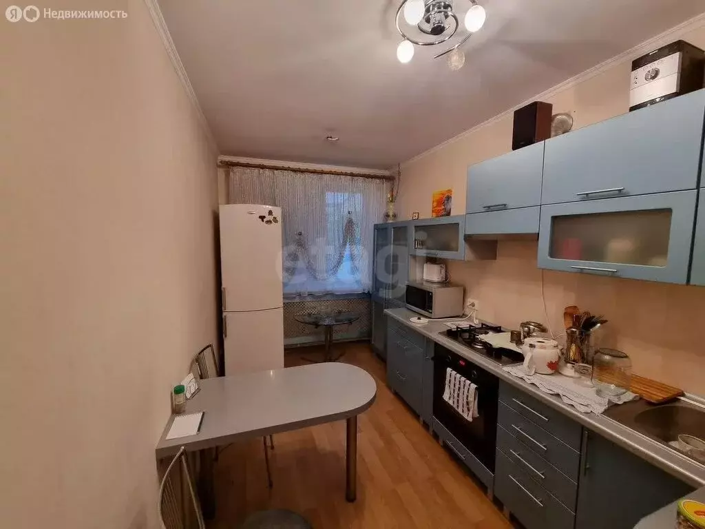 3-комнатная квартира: Октябрьское, улица Гагарина, 32 (90 м) - Фото 1