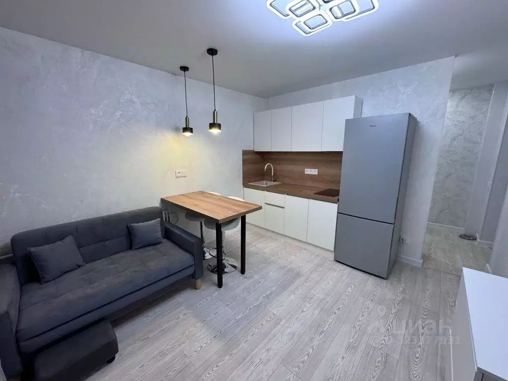 Студия Воронежская область, Воронеж ул. Хользунова, 66 (16.9 м) - Фото 1