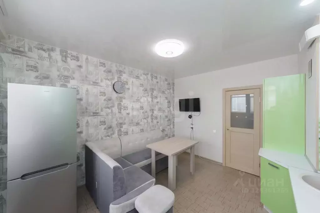 2-к кв. Тюменская область, Тюмень Широтная ул., 193 (61.3 м) - Фото 1