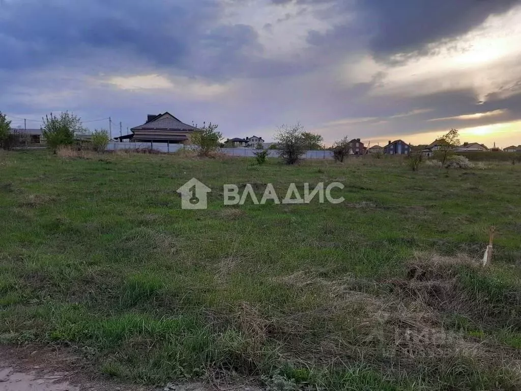 Участок в Воронежская область, Семилуки Молодежная ул., 24 (10.0 сот.) - Фото 0