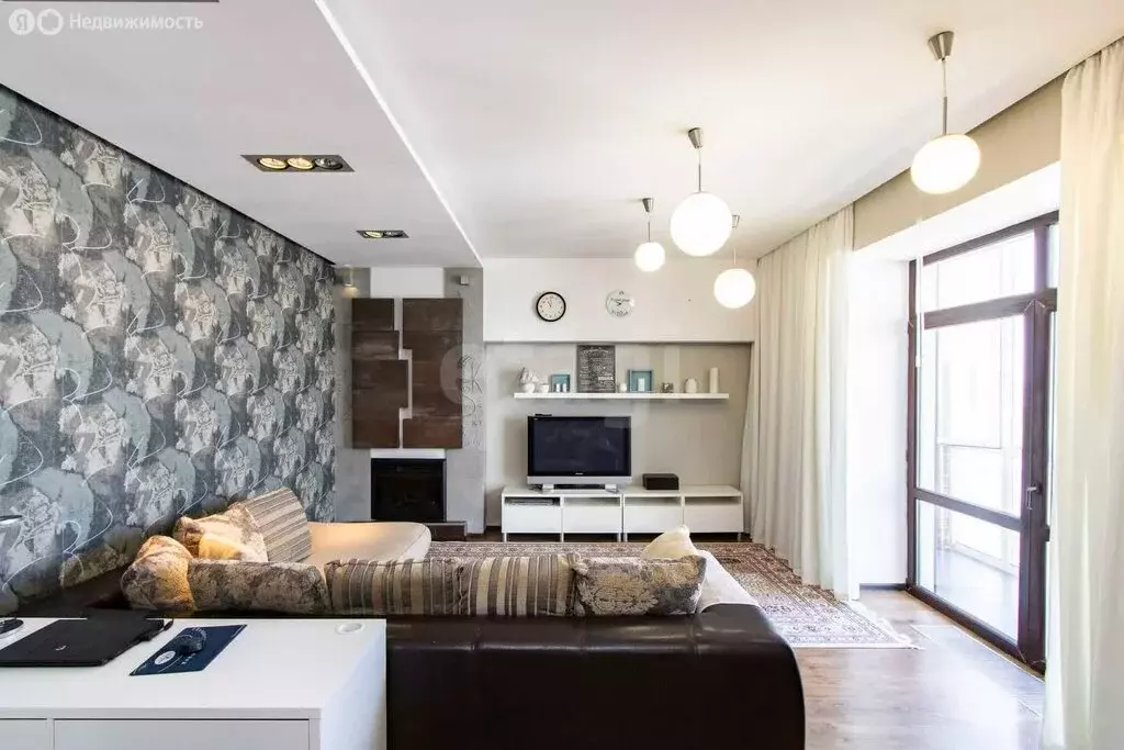 3-комнатная квартира: Тюмень, Водопроводная улица, 6 (139.5 м) - Фото 1