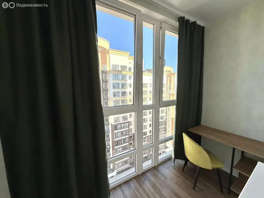 2-комнатная квартира: Мирное, улица Крымской Весны, 13к2 (41 м) - Фото 1