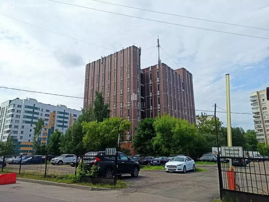 Помещение свободного назначения (6525 м) - Фото 1