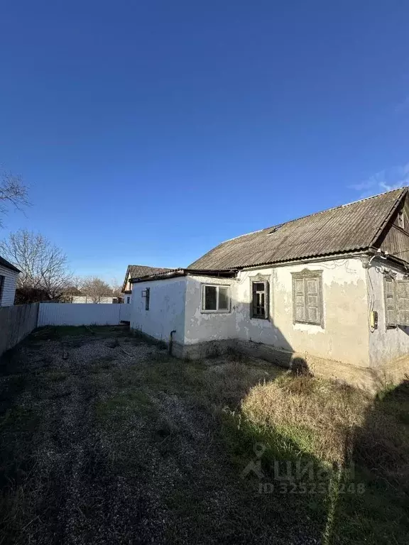 Дом в Краснодарский край, Белореченск ул. Калинина (40 м) - Фото 1