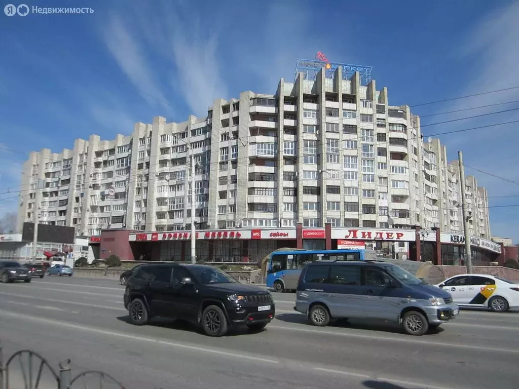 3-комнатная квартира: Омск, улица Красный Путь, 18 (61.2 м) - Фото 0