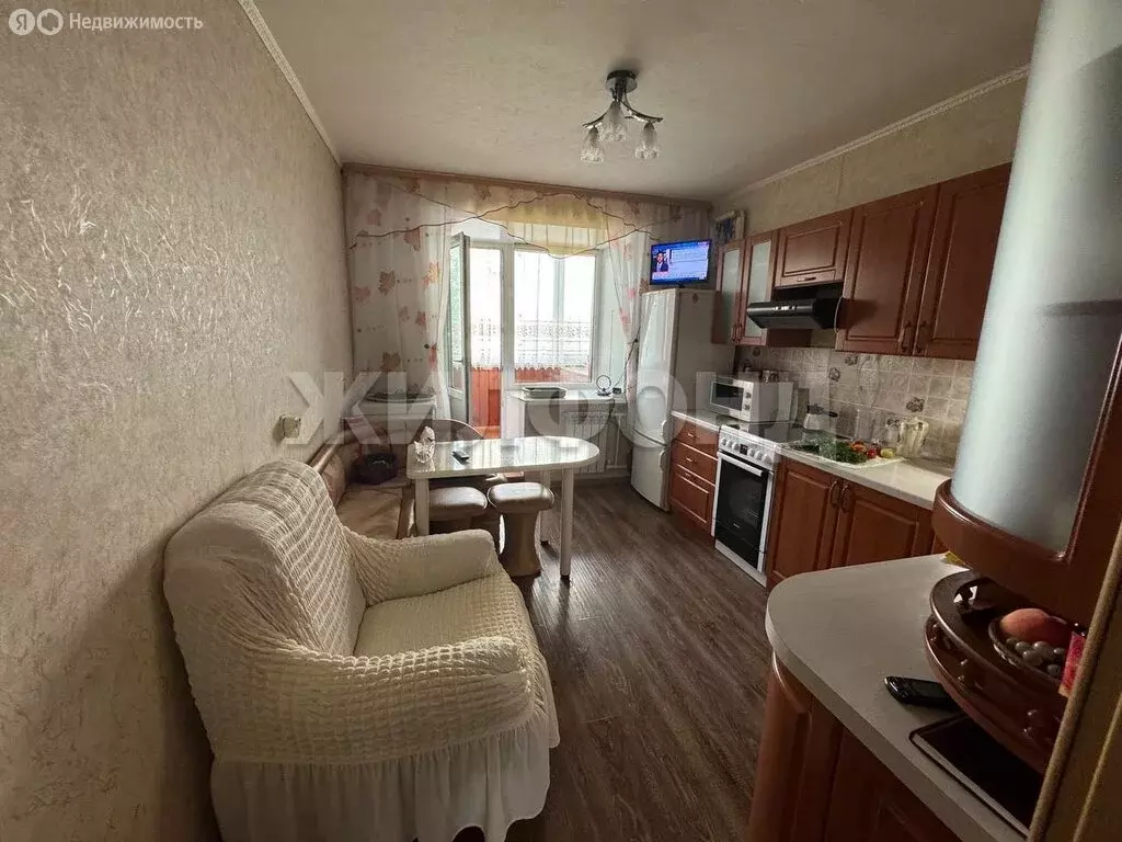 3-комнатная квартира: Колпашево, микрорайон Геолог, 19 (74.7 м) - Фото 1