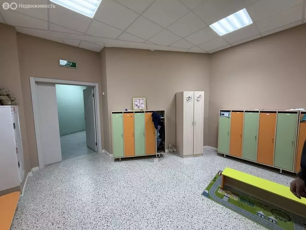 Торговая площадь (403 м) - Фото 1