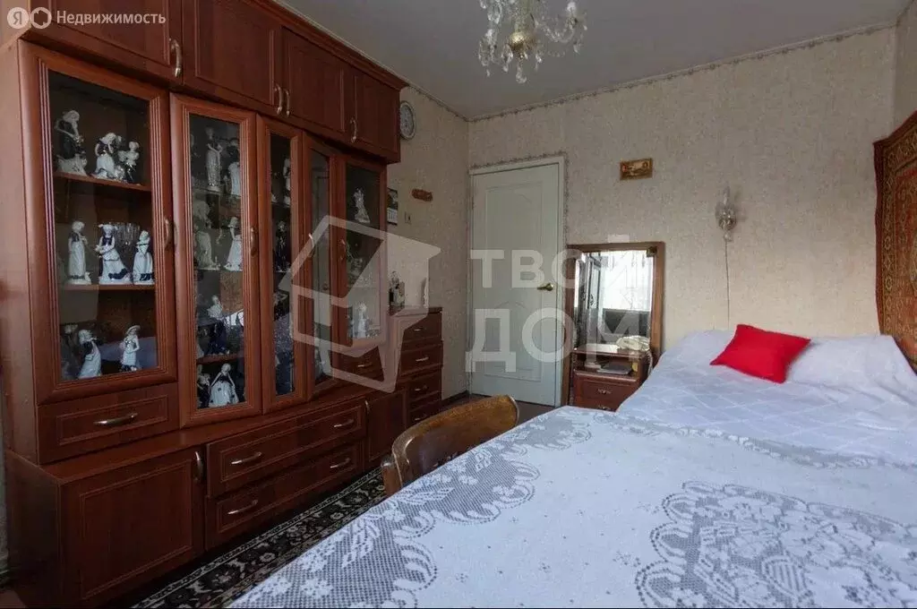 3-комнатная квартира: Санкт-Петербург, улица Партизана Германа, 18к1 ... - Фото 1
