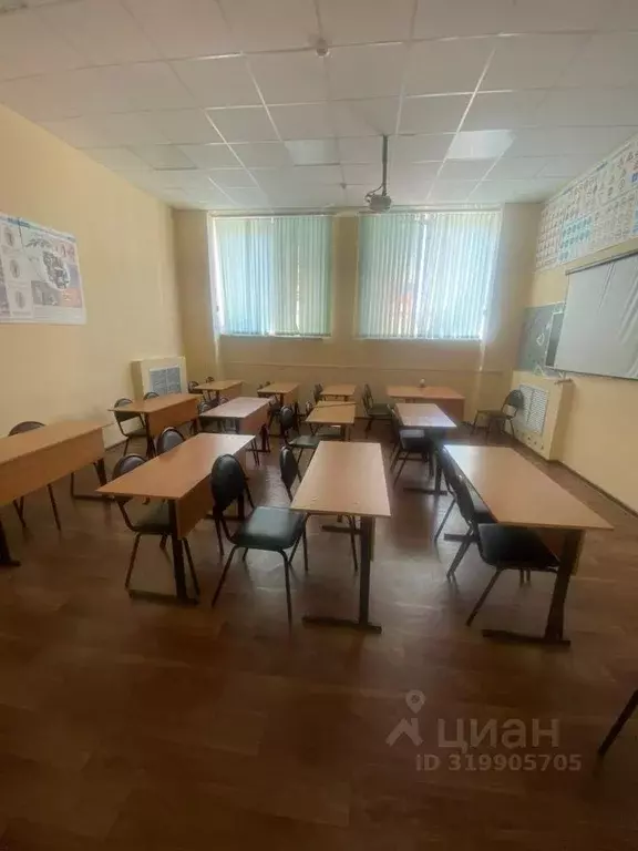 Помещение свободного назначения в Московская область, Куровское ... - Фото 1
