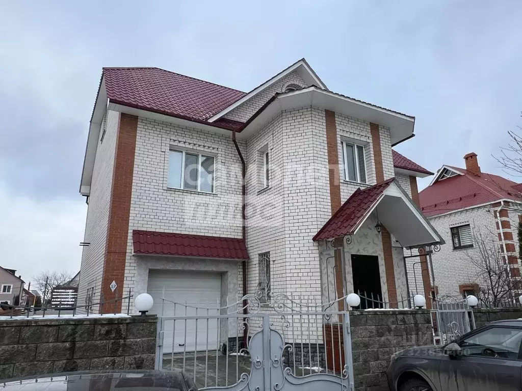 Дом в Ульяновская область, Ульяновск пер. 1-й Благодатный, 17 (238 м) - Фото 1