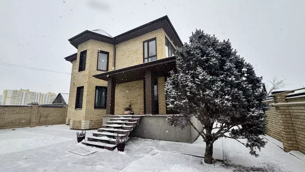 Дом в Волгоградская область, Волгоград ул. Айвазовского, 34 (296 м) - Фото 2