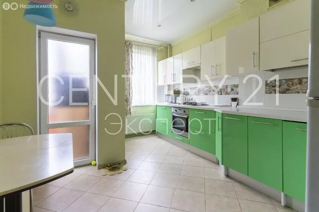 2-комнатная квартира: Калининград, улица Куйбышева, 98 (60 м) - Фото 0