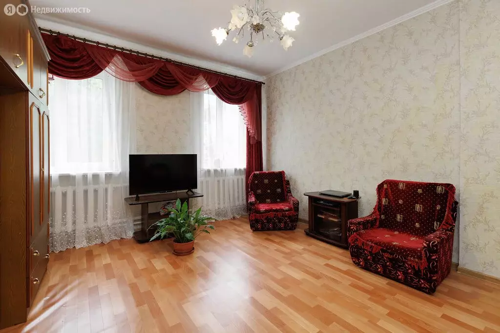 3-комнатная квартира: Калининград, улица Молочинского, 45 (57.4 м) - Фото 1