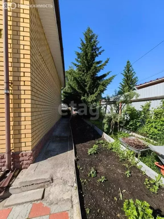 Дом в Екатеринбург, улица Тружеников (237 м) - Фото 1
