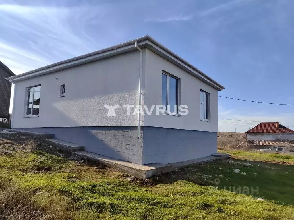 Дом в Крым, Симферопольский район, с. Мазанка ул. Школьная, 2 (80 м) - Фото 1