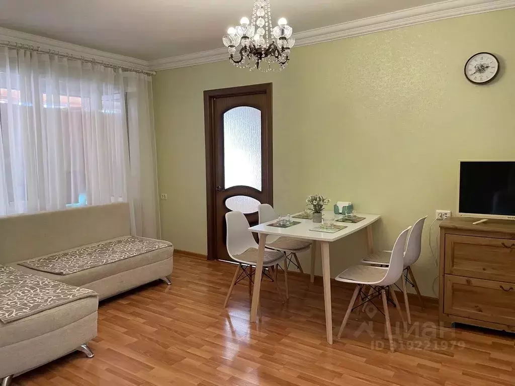 2-к кв. Татарстан, Казань ул. Академика Кирпичникова, 14 (45.0 м) - Фото 0