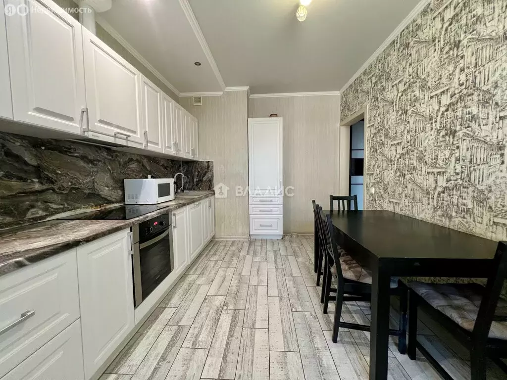 3-комнатная квартира: Краснодар, Домбайская улица, 63 (70 м) - Фото 1