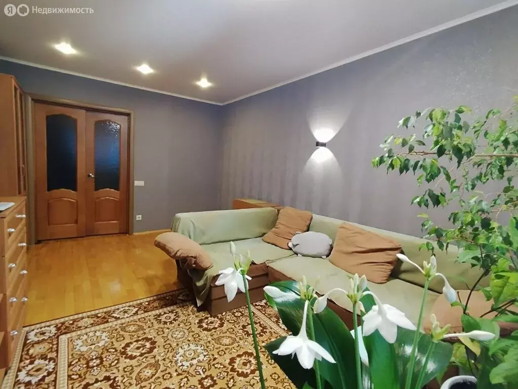3-комнатная квартира: Саратов, Центральная улица, 5 (73 м) - Фото 1