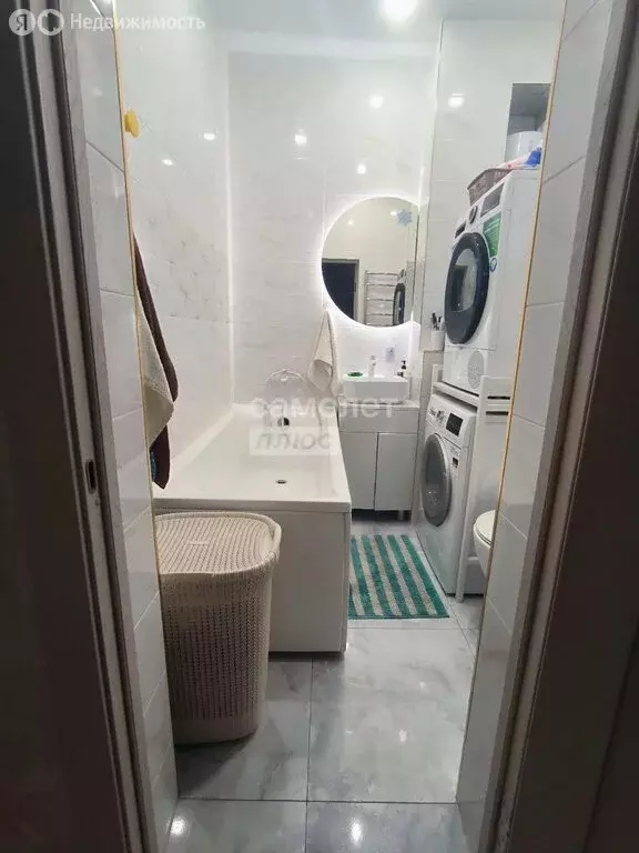 2-комнатная квартира: Омск, улица 27-я Линия, 16А (62 м) - Фото 1