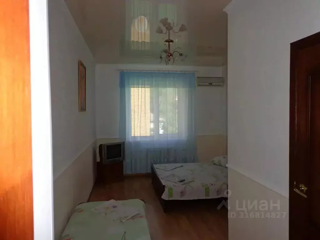 Комната Краснодарский край, Геленджик Новороссийская ул., 138 - Фото 1