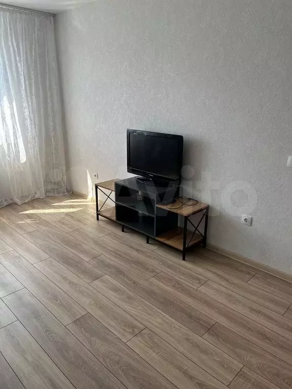 1-к. квартира, 39 м, 8/11 эт. - Фото 1