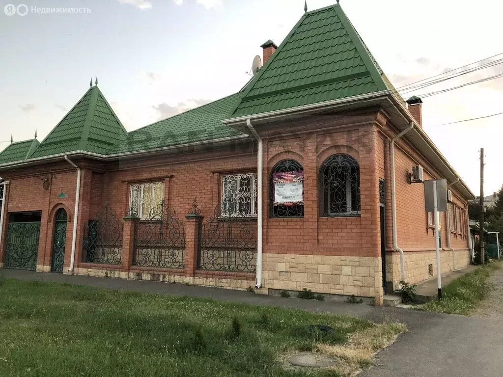 Дом в Майкоп, улица Гагарина (250 м) - Фото 0