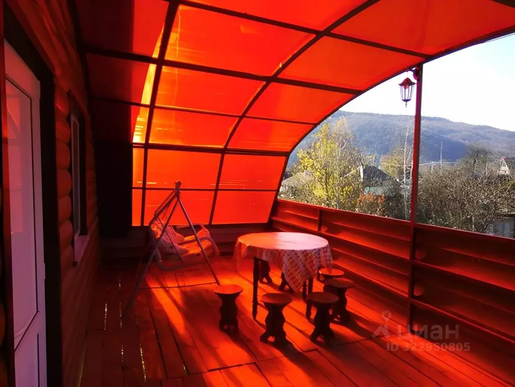 Дом в Адыгея, Майкопский район, пос. Каменномостский ул. Фурманова, 11 ... - Фото 1