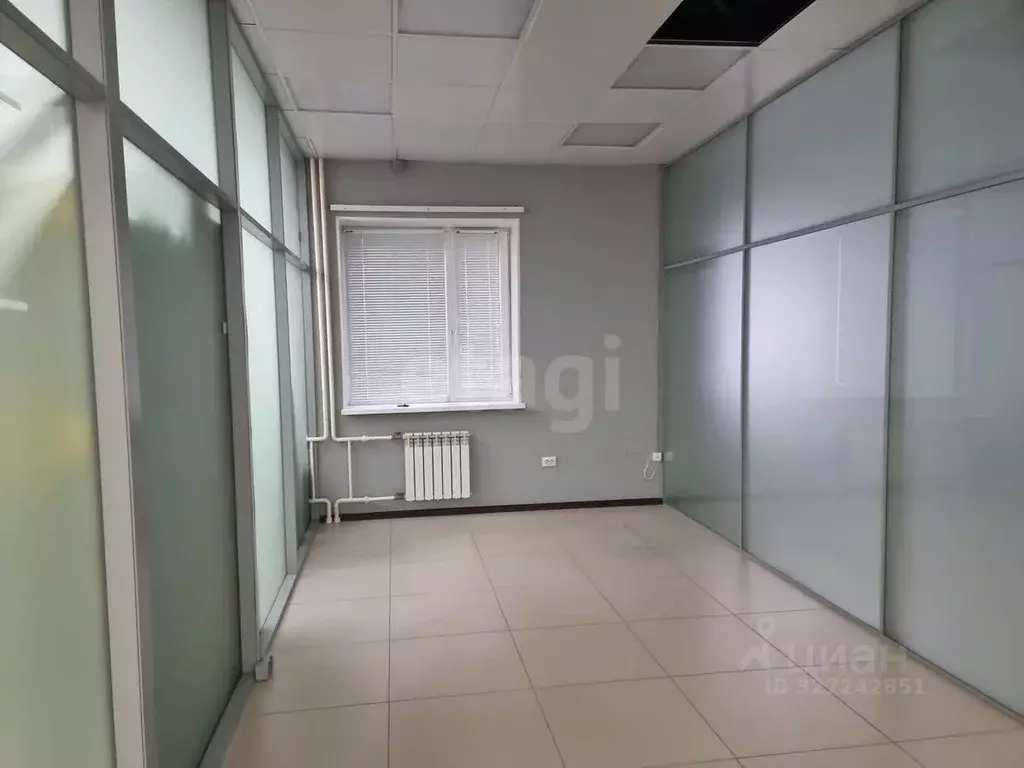 Офис в Ямало-Ненецкий АО, Новый Уренгой просп. Губкина, 14А (21 м) - Фото 1