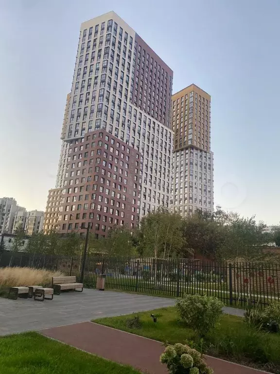 2-к. квартира, 43 м, 6/30 эт. - Фото 1