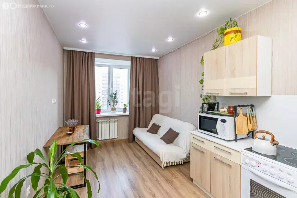 1-комнатная квартира: Тюмень, Линейная улица, 17 (45 м) - Фото 0