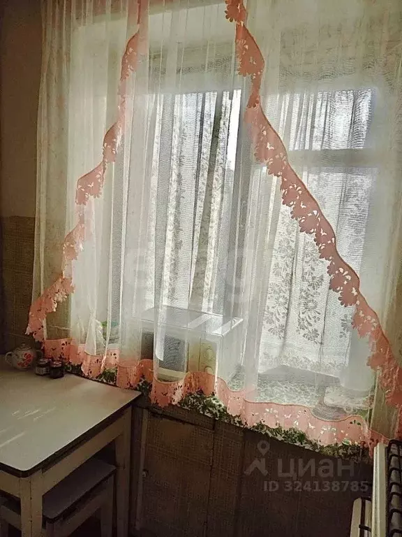 3-к кв. Омская область, Любинский рп ул. Октябрьская, 126 (52.0 м) - Фото 1