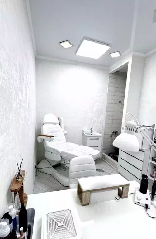 Помещение свободного назначения в Краснодарский край, Геленджик ул. ... - Фото 1