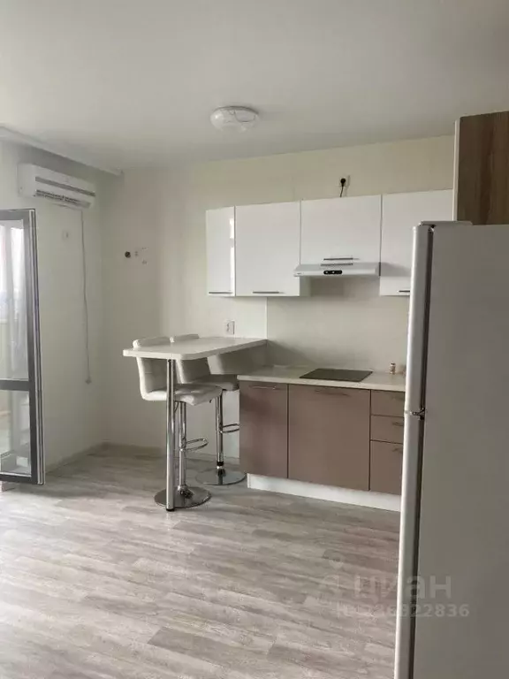 Студия Тюменская область, Тюмень ул. Тимофея Чаркова, 79к3 (30.0 м) - Фото 0
