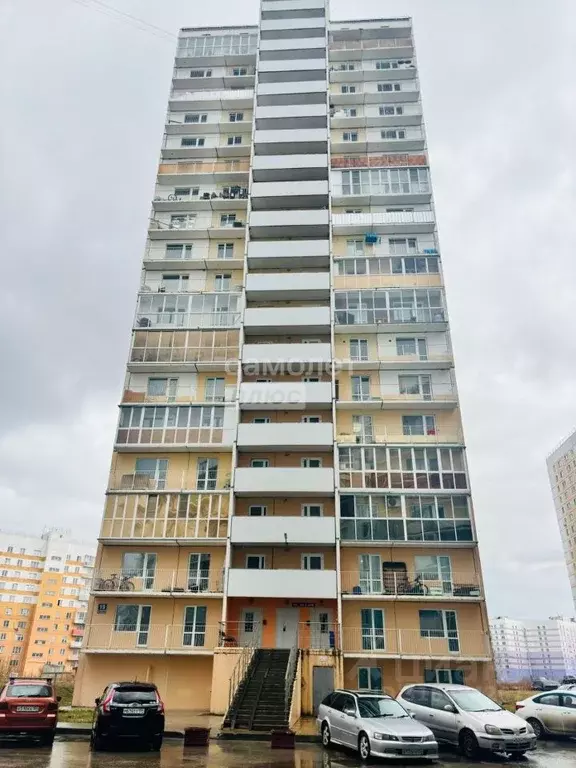 3-к кв. Новосибирская область, Новосибирск ул. Николая Сотникова, 23 ... - Фото 0