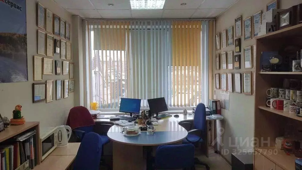 Офис в Красноярский край, Красноярск ул. Парижской Коммуны, 33 (17 м) - Фото 1