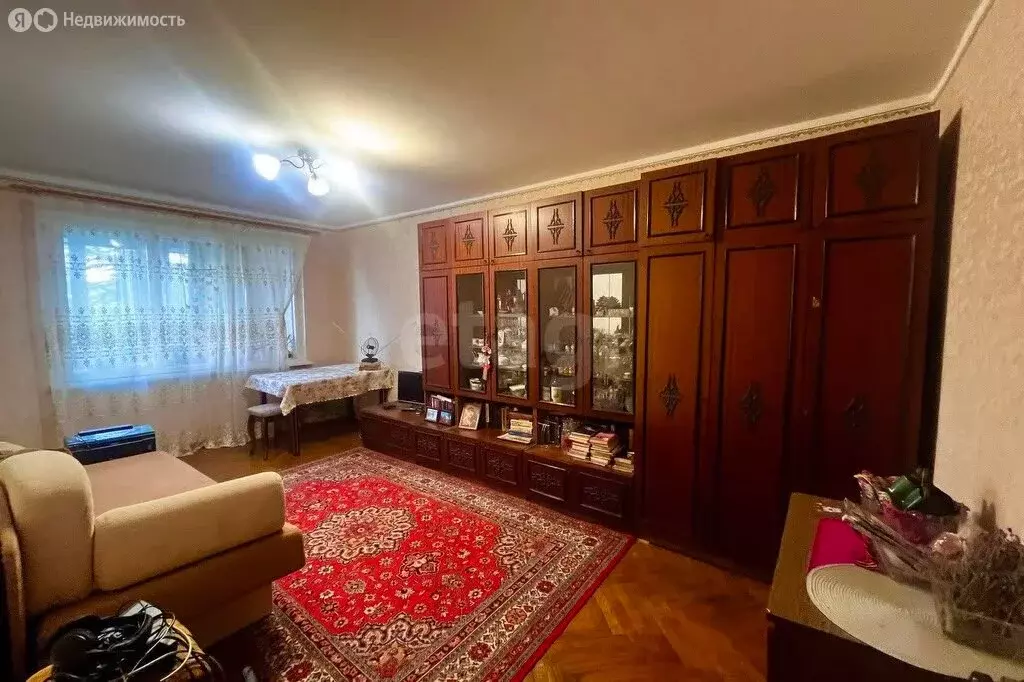 3-комнатная квартира: Ялта, улица Красных Партизан, 5А (60.8 м) - Фото 1
