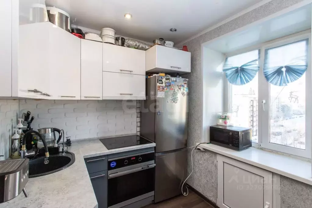 3-к кв. Тюменская область, Тобольск 4-й мкр, 11А (61.3 м) - Фото 2