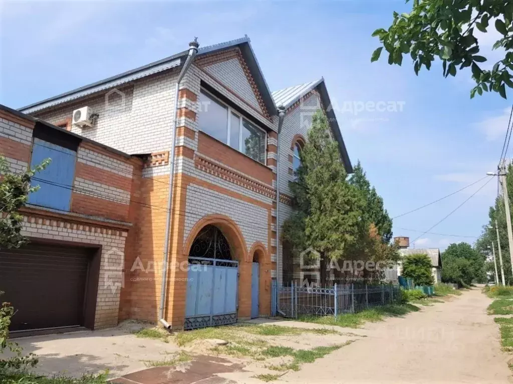 Дом в Волгоградская область, Волгоград Мелиоративная ул. (272 м) - Фото 0