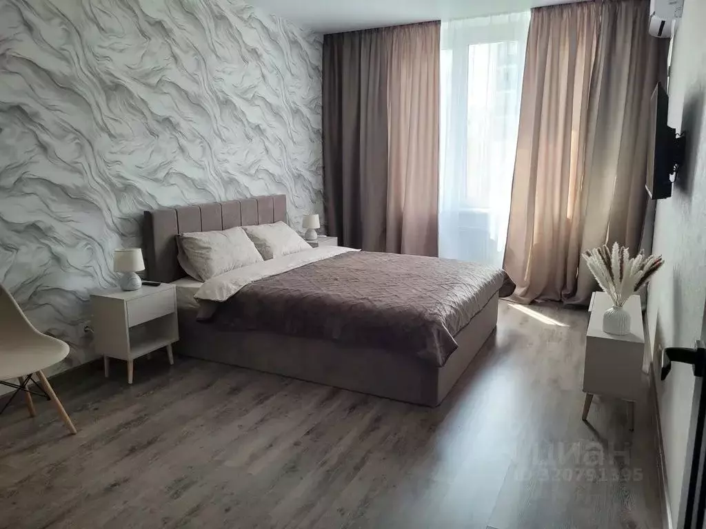 1-к кв. Свердловская область, Екатеринбург ул. Краснолесья, 96 (50.0 ... - Фото 1