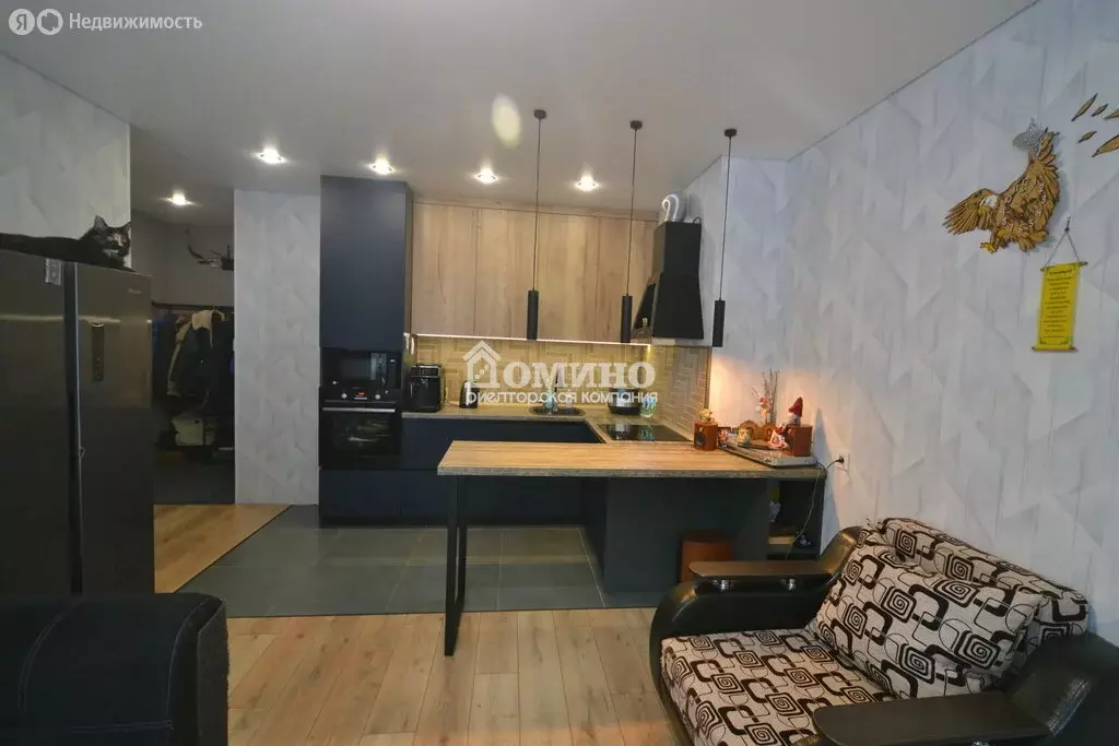 3-комнатная квартира: Тюмень, улица Василия Подшибякина, 11 (82.9 м) - Фото 1