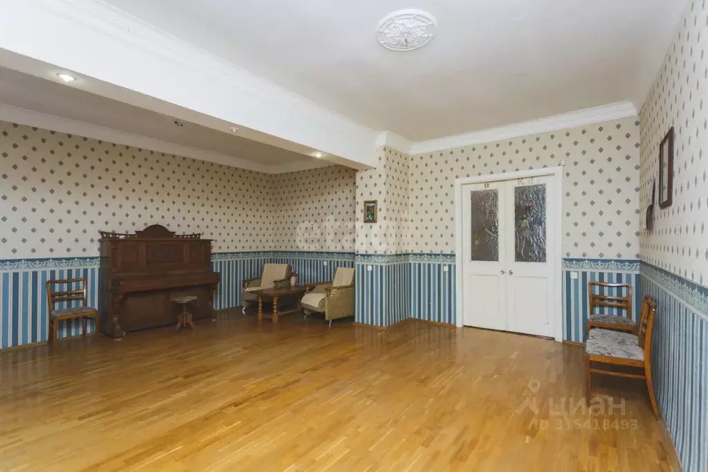 3-к кв. Башкортостан, Уфа ул. Карла Маркса, 52 (103.6 м) - Фото 1