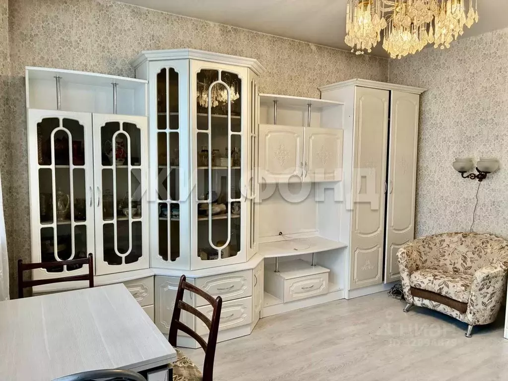 2-к кв. Хакасия, Абакан ул. Кирова, 99Б (75.6 м) - Фото 2
