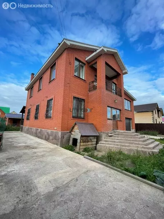 Дом в село Акбердино, Горнолыжная улица (300 м) - Фото 1
