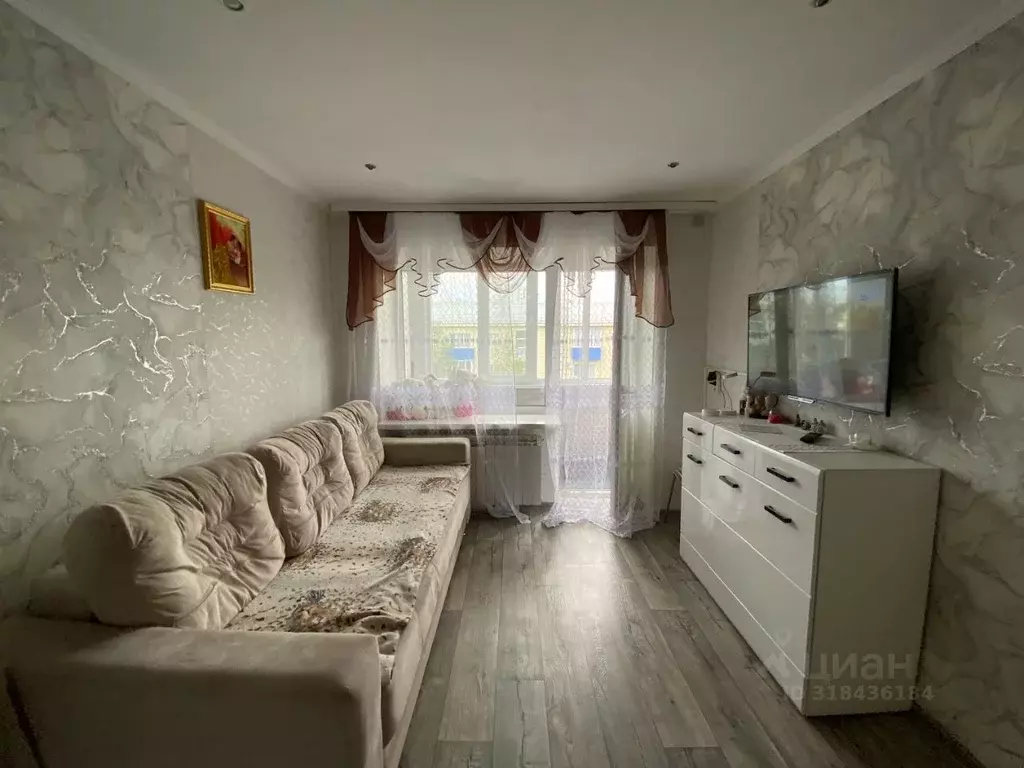 2-к кв. Омская область, Омск просп. Мира, 34В (42.8 м) - Фото 0