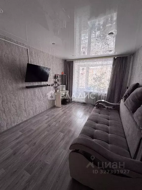 3-к кв. Бурятия, Улан-Удэ Октябрьская ул., 45 (56.6 м) - Фото 1