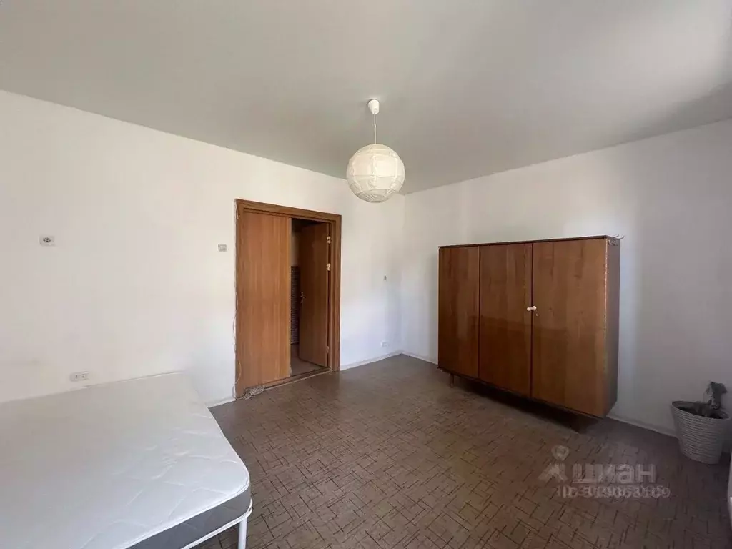 Комната Санкт-Петербург Клинский просп., 21 (18.0 м) - Фото 0